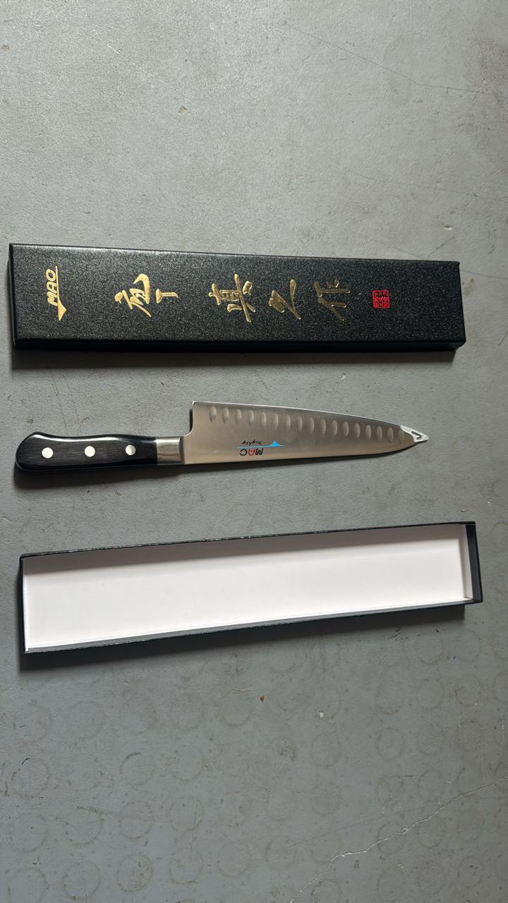 Mac Professional Series 8-INCH Chefs Knife with Dimples (MTH-80)