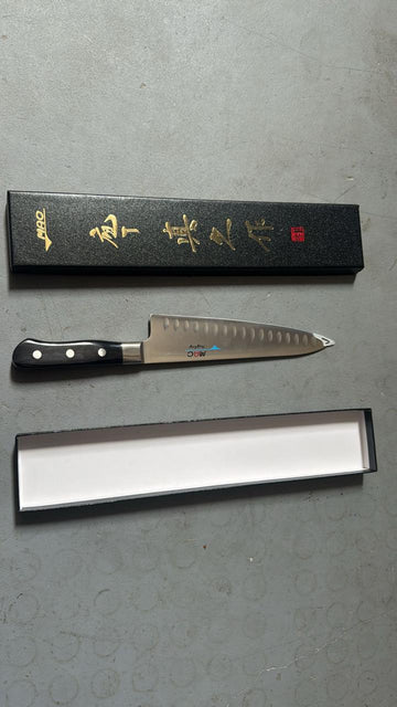 Mac Professional Series 8-INCH Chefs Knife with Dimples (MTH-80)