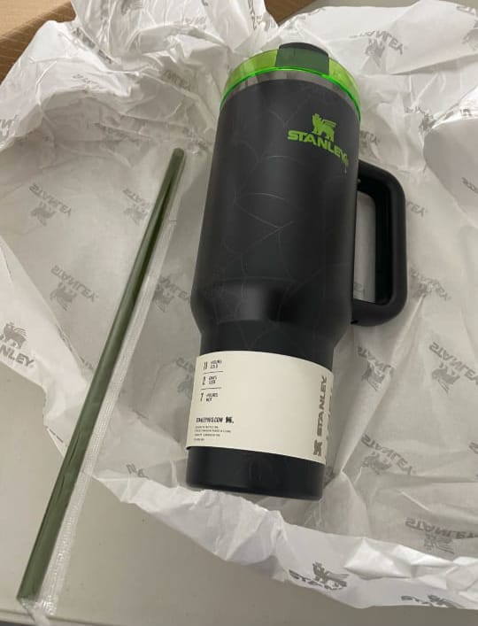 Stanley Quencher H2.0 FlowState 40 oz Tumbler in Black